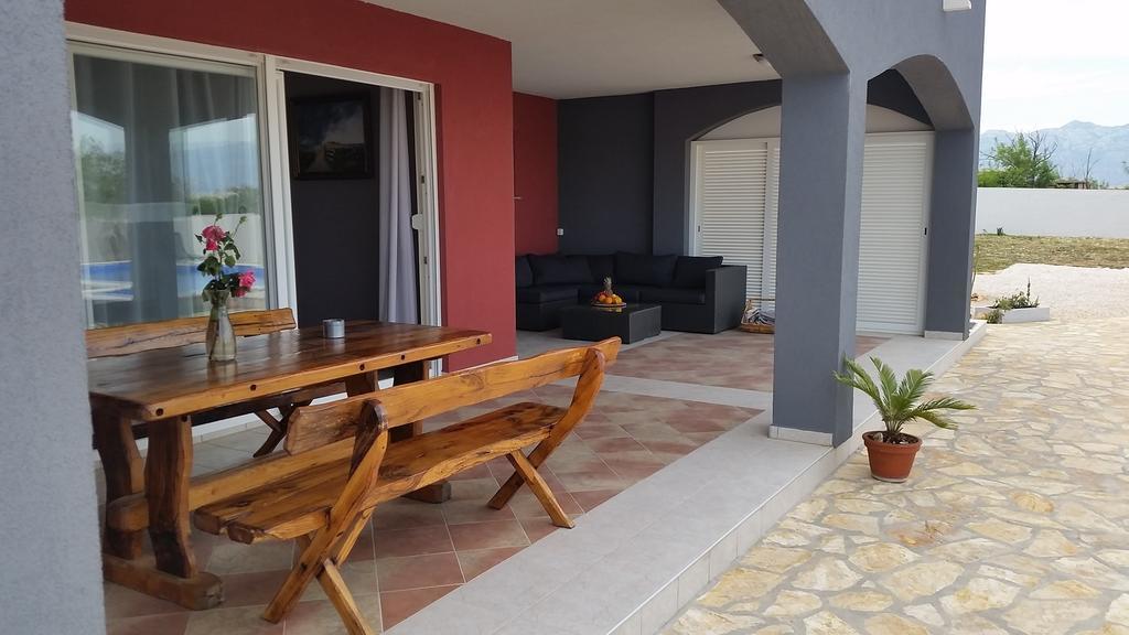 شقة House With Swimming Pool Blue Diamond بوفليانا الغرفة الصورة