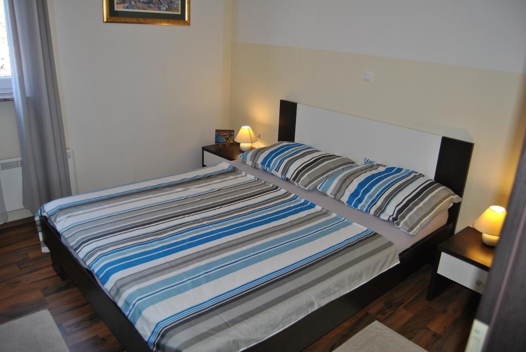 شقة House With Swimming Pool Blue Diamond بوفليانا المظهر الخارجي الصورة